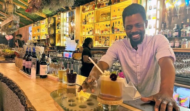 Abkühlung im Glas Halo-Halo und Butterfly Pea: Sommerdrinks rund um die Welt