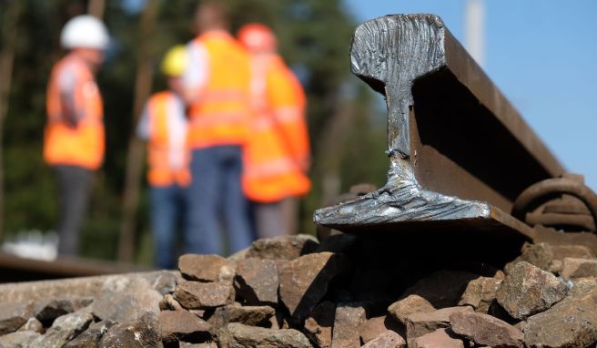 Deutsche Bahn  Strecken-Sanierung beeinträchtigt Bahnverkehr in Franken