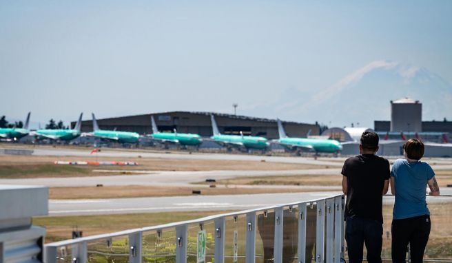 Neues aus der Reisewelt  Bei Seattle großen Boeing-Flugzeugen nahekommen