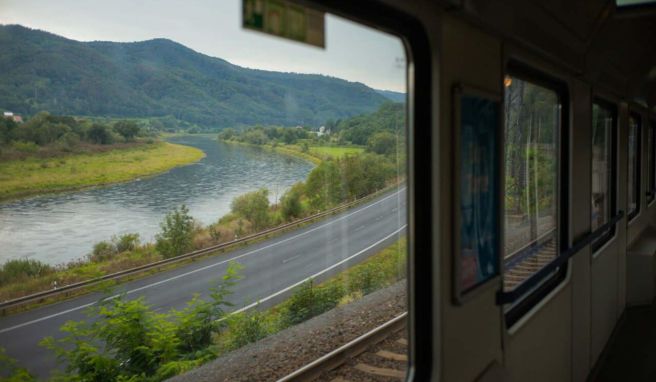 Entlang der Elbe durch die Sächsische Schweiz nach Tschechien - und dann? Noch weiter! Mit Interrail kein Problem.