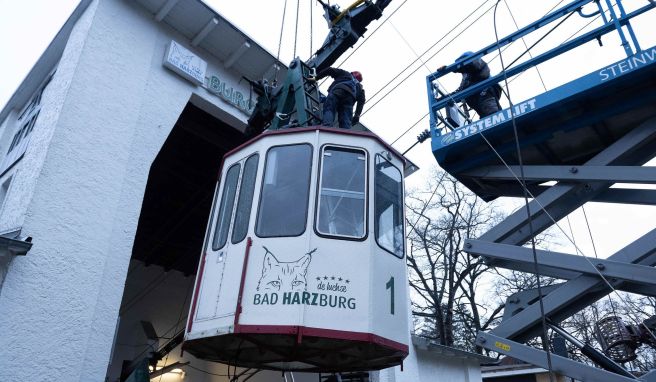 Umfangreiche Sanierung  Alte Burgbergseilbahn im Harz soll zu Ostern wieder öffnen