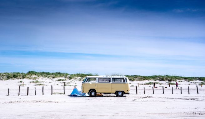 Lüften hilft viel: Das gilt auch für Campingbusse jeden Jahrgangs. Lüften hilft viel: Das gilt auch für Campingbusse jeden Jahrgangs.
