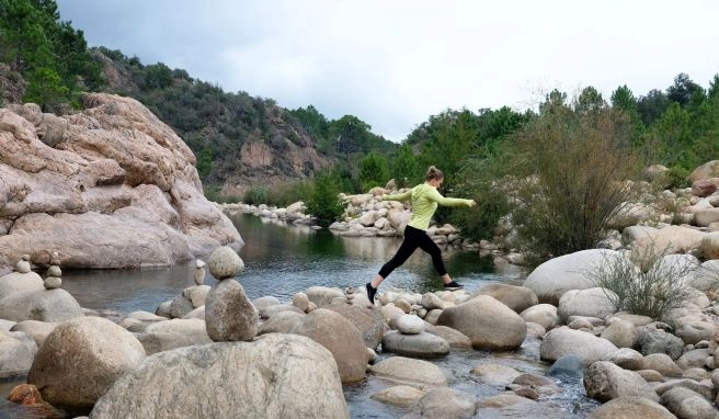 Insel der Naturpools Canyoning auf Korsika: Zauber und Horror des Gumpenhüpfens