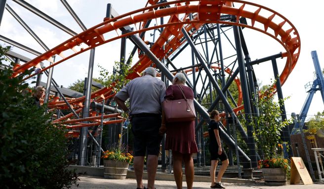 Weil sich bei der rund 400 Meter langen Achterbahn «Cobra» ein Wagen gelöst hatte, kam im vergangenem Sommer ein 14-jähriges Mädchen ums Leben.