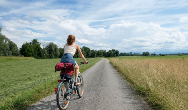 Durchs Ammermoos führen ruhige Feldwege nach Weilheim. 