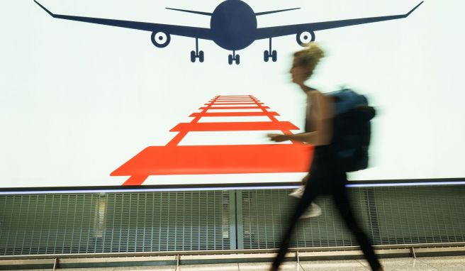 Die Detsche Bahn wird als erstes branchenfremdes Unternehmen Teil des Airline-Bündnisses Star Alliance. 
