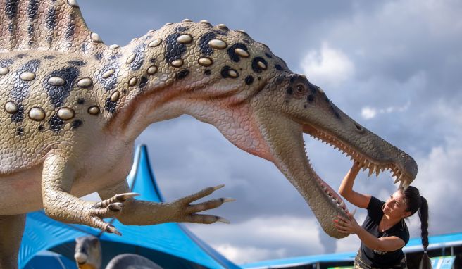 Leipziger Zoo verlängert erfolgreiche Dino-Ausstellung