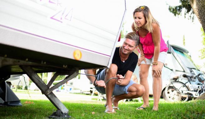 Mit Bedacht und Wasserwaage  So wählen Sie beim Camping den richtigen Stellplatz aus