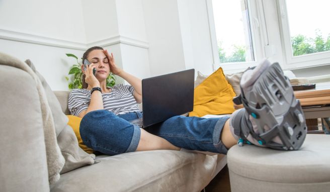 Hält den Rücken frei: Bei unvorhergesehenen Stornierungen durch Krankheit, Arbeitsplatzwechsel oder familiäre Notfälle übernimmt eine Reiserücktrittsversicherung die Kosten. Hält den Rücken frei: Bei unvorhergesehenen Stornierungen durch Krankheit, Arbeitsplatzwechsel oder familiäre Notfälle übernimmt eine Reiserücktrittsversicherung die Kosten.