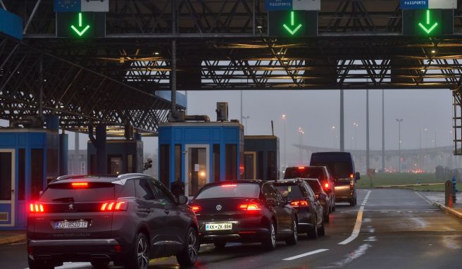 Kroatien tritt 2023 dem Schengen-Raum bei. Die Kontrollen an den Landgrenzen des beliebten Urlaubslands sollen bereits Anfang des kommenden Jahres wegfallen.