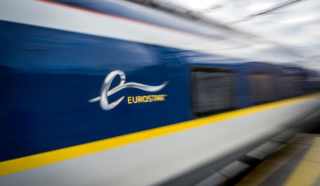 In den Eurostar-Zügen durch den Kanaltunnel gab es 2022 wieder mehr Reisende. Das Vor-Corona-Niveau ist jedoch noch nicht wieder erreicht.