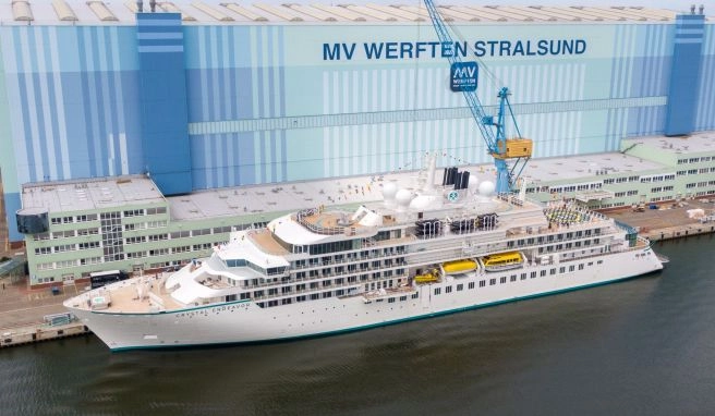 Kreuzfahrtschiffe Schiffe werden zunehmend riesig oder exklusiver