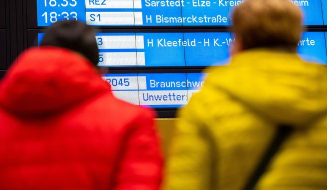 Sturm «Ylenia»  Bahn stellt Fernverkehr in mehreren Bundesländern ein