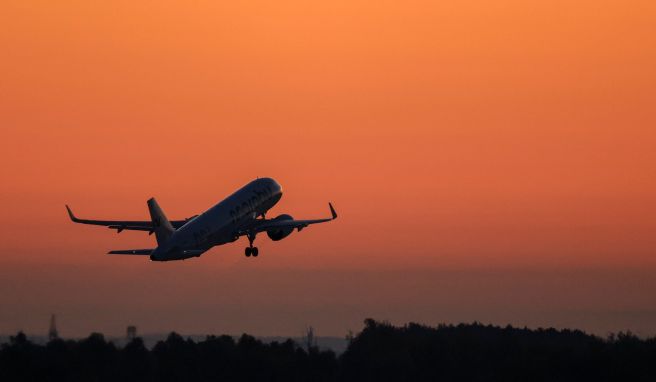 Umbuchungen wegen Iran-Krieg: Was Reisende wissen müssen