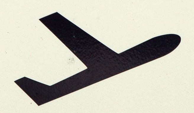 Nach 20 Jahren Schild für fiktiven Flughafen in Wales wird abgebaut