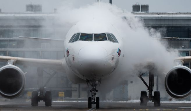 Was gilt bei einer Flugverspätung wegen Schnee und Eis?
