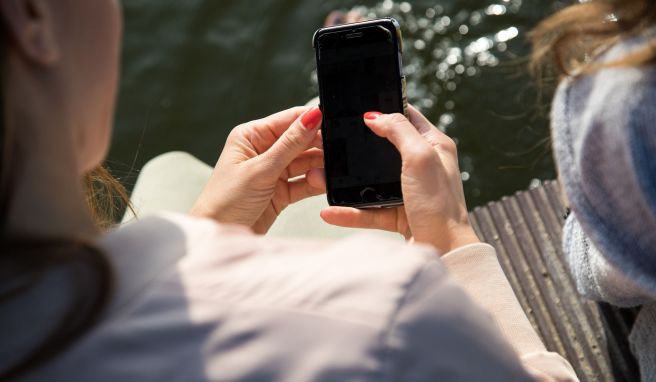 Auslandstarife Wie Schweizreisende die Kostenfalle Handy umschiffen
