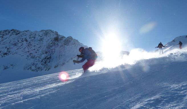 Nach Neuschnee besonders aufpassen: Abseits der Pisten ist das Lawinenrisiko höher. 