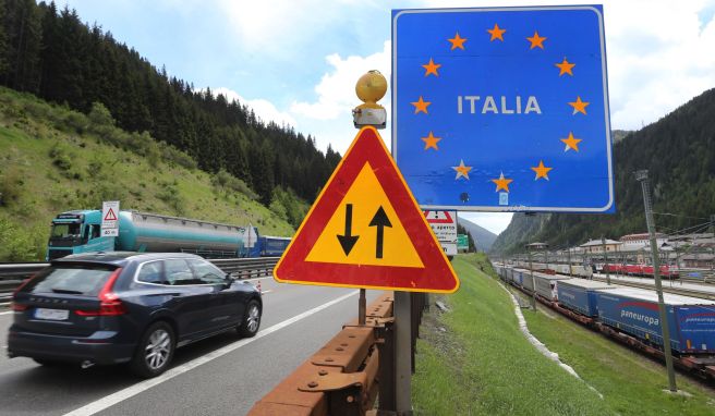 In Italien sind die meisten Autobahnen gebührenpflichtig - die Maut wird nach der gefahrenen Strecke berechnet.