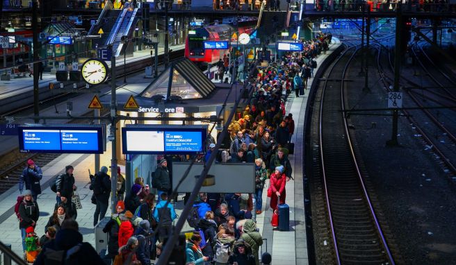 Ausfälle, Verspätungen Sturmtief: Diese Rechte haben Bahnreisende