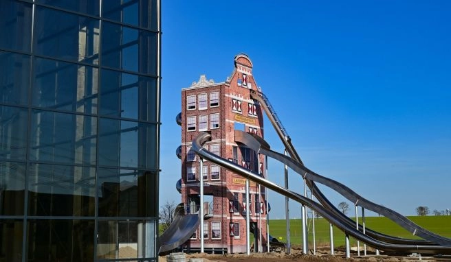 Nahe der Hauptstadt Hollandpark nordöstlich von Berlin öffnet im Frühjahr