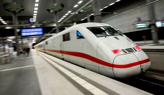 Alle 30 Minuten ein ICE  Bahn will 20 Großstädte mit ICE-Halbstundentakt anfahren