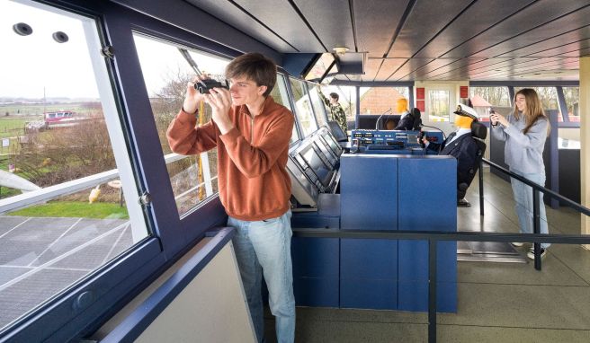 REISE & PREISE weitere Infos zu Fährkapitän-Feeling in Texel oder im Strandbus in Florida