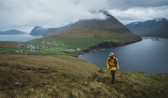 Unterwegs im Norden der Färöer: Auch auf der Insel Viðoy ist die Natur überwältigend.