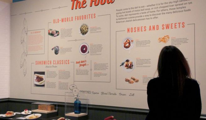 Bis zum 2. April 2023 zeigt die New-York Historical Society (NYHS) in Manhattan die Ausstellung «I\'ll Have What She\'s Having: The Jewish Deli».