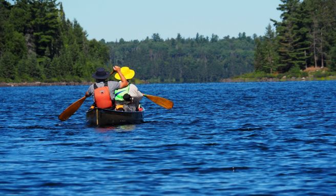 Zug um Zug durch die Einsamkeit: Im Kanu unterwegs durch das Seegebiet Temagami in Ontario.