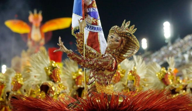 Veranstaltungen im Sambodrom Rio verschiebt Karnevalsumzüge wegen Corona auf April