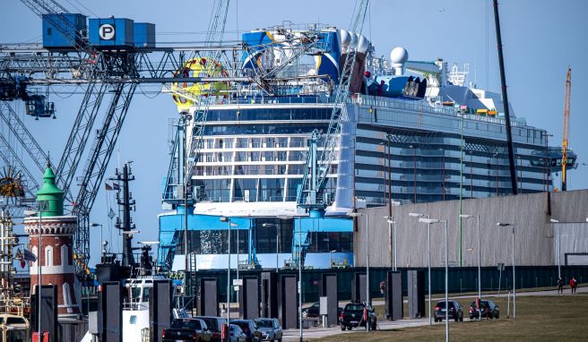 Neben den Hochsee-Kreuzern sollen in Bremerhaven künftig auch kleinere Flusskreuzfahrtschiffe anlegen. 
