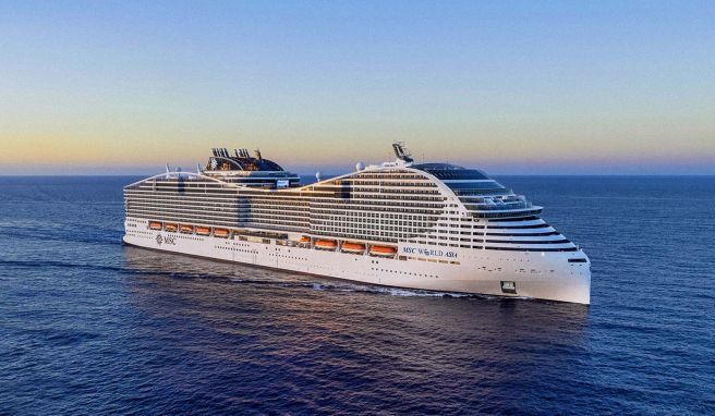 Kapazitätswunder: Die 333 Meter lange «MSC World Asia» bietet Platz für bis zu 6.758 Passagiere. Kapazitätswunder: Die 333 Meter lange «MSC World Asia» bietet Platz für bis zu 6.758 Passagiere.