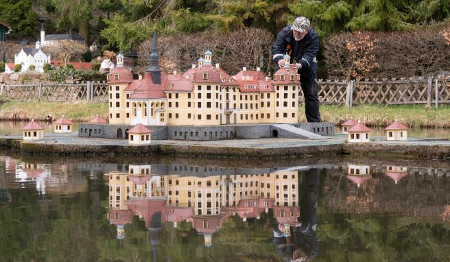 Aufwendiger Erhalt  Sachsens Miniaturparks starten in die Saison