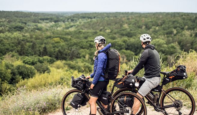 Mit schmalem Gepäck unterwegs  Bikepacking: Selbstversorger-Abenteuer auf zwei Rädern