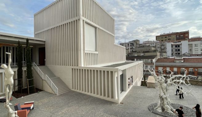 Das «Museo de Arte Contemporáneo Helga de Alvear» von Emilio  Tuñón wurde bereits mit zahlreichen internationalen Architekturpreisen ausgezeichnet. 