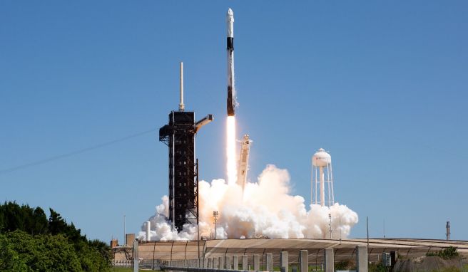 Die Nasa und das Unternehmen Axiom Space wollen erneut Privatleute zur Internationalen Raumstation ISS zu schicken. Die Nasa und das Unternehmen Axiom Space wollen erneut Privatleute zur Internationalen Raumstation ISS zu schicken.