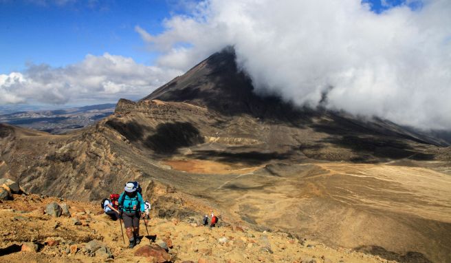 Tongariro Alpine Crossing  Das ist Neuseelands Traumwanderweg