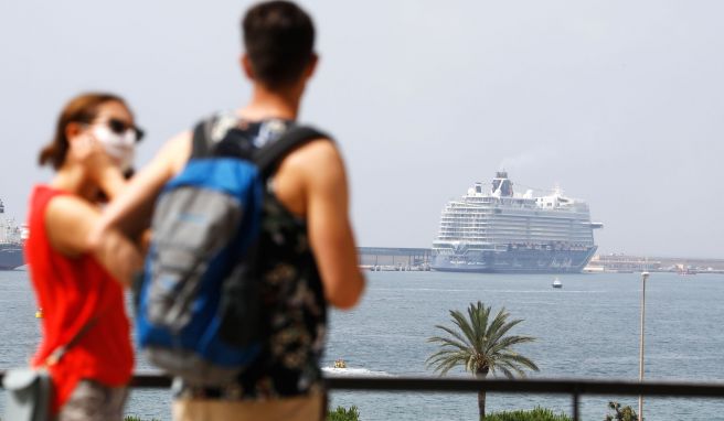 Sicherer Hafen? Einige Reedereien lassen aktuell nur geimpfte Touristen auf ihre Kreuzfahrtschiffe. 