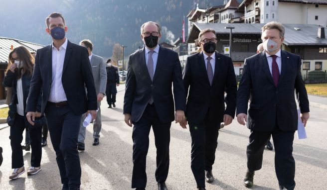 Österreich zieht die Notbremse Lockdown und Impfpflicht