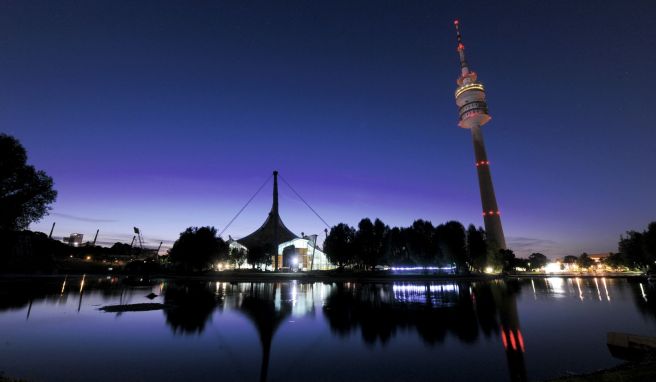 Ikonische Kulisse: Im Olympiapark ist während des Turniers das offizielle Public-Viewing-Areal aufgebaut.