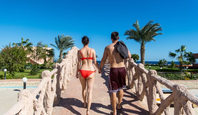 Urlauber profitieren von Last-Minute und Cashbacks