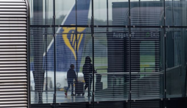 Ist das rechtens?  Berichte: Ryanair verlangt Nachzahlung der Ticketsteuer