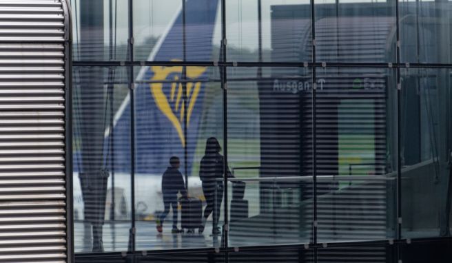 Ist das rechtens? Berichte: Ryanair verlangt Nachzahlung der Ticketsteuer