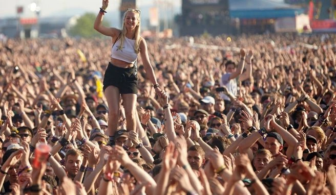 Festivals und 9-Euro-Ticket: Neues für Reisende im Juni Sommersaison