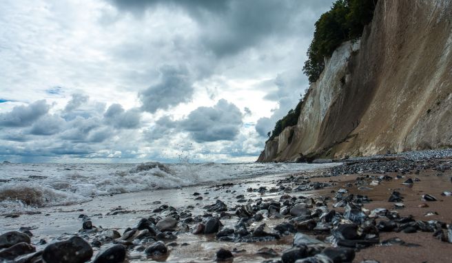 Im Winter sind im Nationalpark Jasmund kaum Touristen unterwegs. Auch der Strand ist an vielen Tagen wie verwaist. 