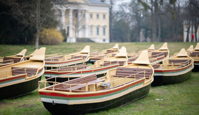 Das Schloss Wörlitz erwartet zu Ostern einige Besucher. Seine zwanzig Gondeln und mehrere Personenfähren sind wieder fit für die Saison. 