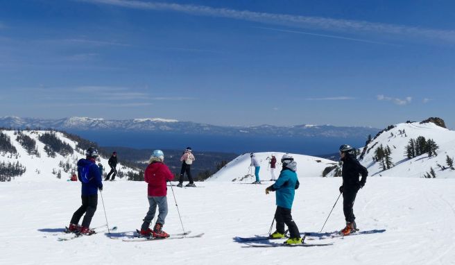 Blick auf den Lake Tahoe. Schneerekorde bescheren Kalifornien eine lange Skisaison.