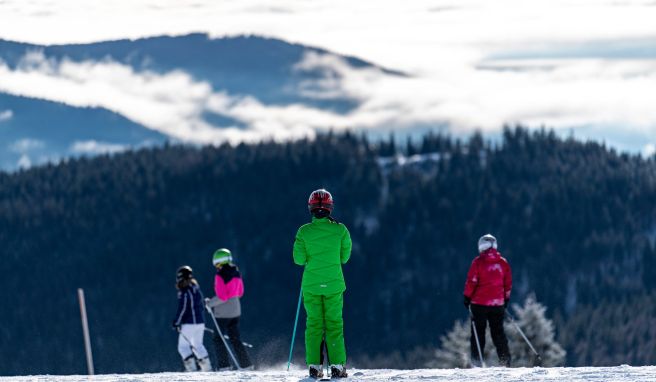 Im Schnitt rund fünf Prozent Skipass: Preise ziehen an - wie kann man sparen?