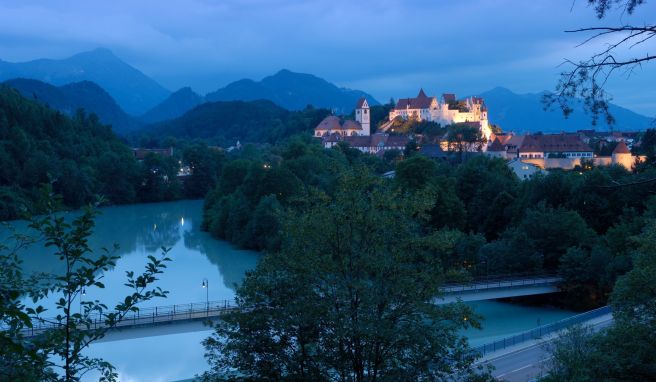 Besser schlummern in Bayern Reisetrend Schlaftourismus: Traumurlaub in Füssen